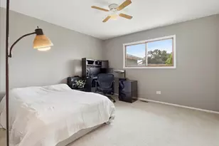 34322 N Birch Ln, Gurnee, IL 60031 - Photo 17