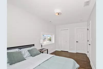 5529 W Cornelia Avenue, Chicago, IL 60641 - Photo 17