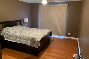 815 Leicester Rd, Elk Grove Village, IL 60007 - Photo 9
