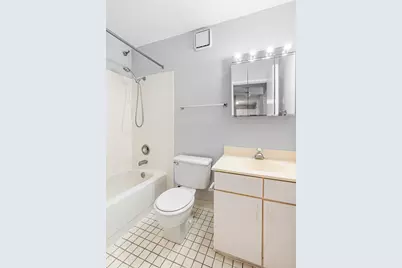 33 W Delaware Place #14F, Chicago, IL 60610 - Photo 11