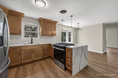355 Hilltop Drive, North Aurora, IL 60542 - Photo 5