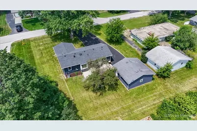 355 Hilltop Drive, North Aurora, IL 60542 - Photo 17