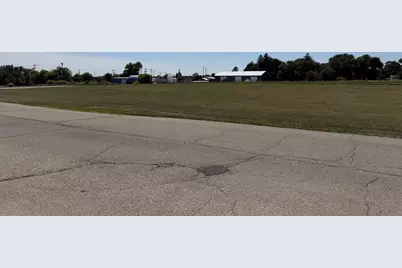 347 S Division Street, Harvard, IL 60033 - Photo 3
