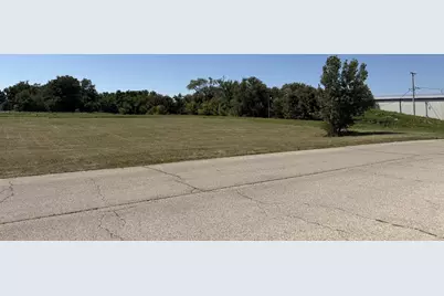 347 S Division Street, Harvard, IL 60033 - Photo 5