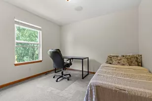 706 W Hampton Ave, Loves Park, IL 61111 - Photo 23