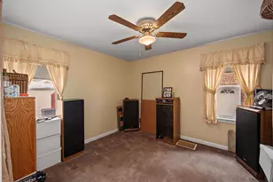 11022 S State Line Rd, Chicago, IL 60617 - Photo 13