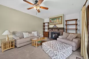 975 W Pine Ave, Roselle, IL 60172 - Photo 21