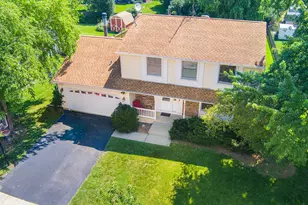975 W Pine Ave, Roselle, IL 60172 - Photo 3
