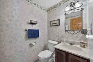 975 W Pine Ave, Roselle, IL 60172 - Photo 23
