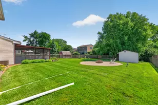 975 W Pine Ave, Roselle, IL 60172 - Photo 49