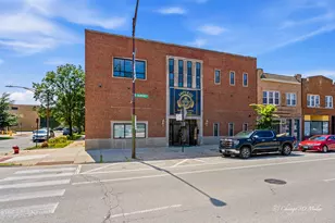 5844 N Milwaukee Ave, Chicago, IL 60646 - Photo 1