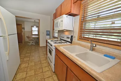 1104 N 29th Road, Utica, IL 61373 - Photo 5