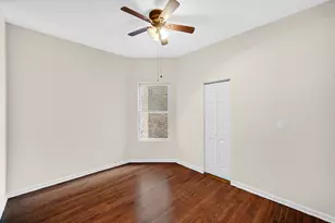 6520 S Ellis Ave, Chicago, IL 60637 - Photo 9