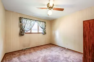 10300 S Central Park Ave, Chicago, IL 60655 - Photo 19