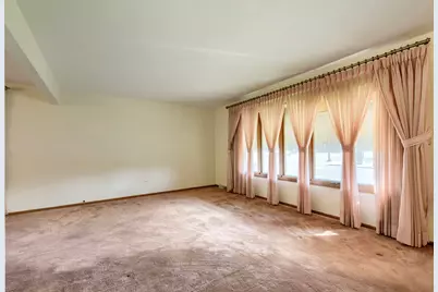 10300 S Central Park Avenue, Chicago, IL 60655 - Photo 5