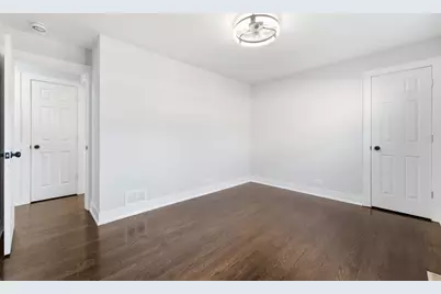 657 E 100th Place, Chicago, IL 60628 - Photo 15