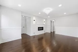 657 E 100th Pl, Chicago, IL 60628 - Photo 5