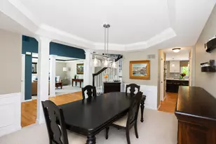 2198 Sutton Dr, South Elgin, IL 60177 - Photo 7