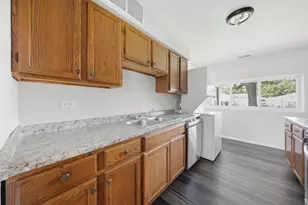 17922 Oakwood Ave, Lansing, IL 60438 - Photo 5