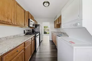 17922 Oakwood Ave, Lansing, IL 60438 - Photo 7