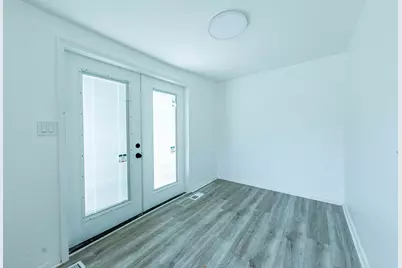 7601 S Rhodes Avenue, Chicago, IL 60619 - Photo 13
