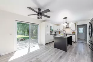 364 Churchill Ln, Gurnee, IL 60031 - Photo 11