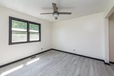 364 Churchill Lane, Gurnee, IL 60031 - Photo 19