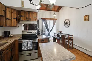 1296 E Washington St, Des Plaines, IL 60016 - Photo 7