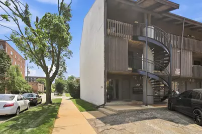 1296 E Washington Street #12, Des Plaines, IL 60016 - Photo 1