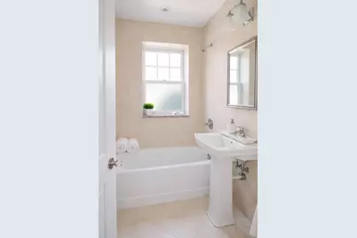 612 Sheridan Road #2, Evanston, IL 60202 - Photo 7
