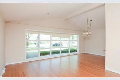 8117 Central Avenue, Morton Grove, IL 60053 - Photo 5