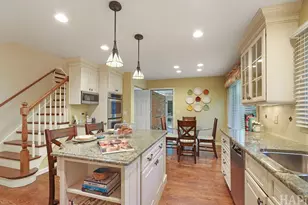 1426 Woodhill Dr, Northbrook, IL 60062 - Photo 11
