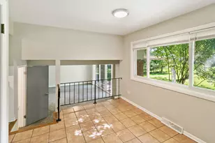 22547 Mission Dr, Richton Park, IL 60471 - Photo 5