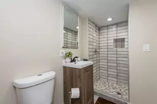 2021 Honore Ave, North Chicago, IL 60064 - Photo 17