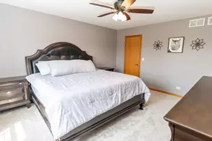 1128 Heron Cir, Joliet, IL 60431 - Photo 15