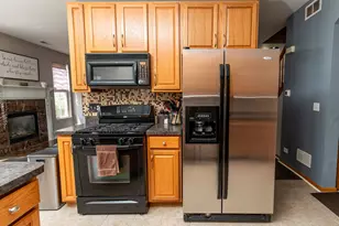 1128 Heron Cir, Joliet, IL 60431 - Photo 9