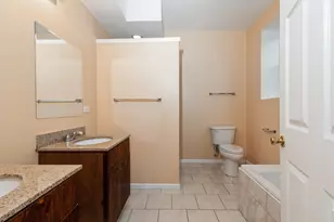 3549 S King Dr, Chicago, IL 60653 - Photo 13