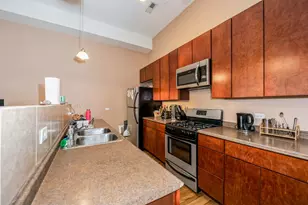 3549 S King Dr, Chicago, IL 60653 - Photo 5
