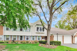 592 Edinburgh Ln, Prospect Heights, IL 60070 - Photo 1