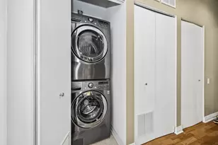 550 W Fulton St, Chicago, IL 60661 - Photo 15