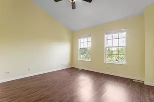 1682 Dogwood Ln, Hanover Park, IL 60133 - Photo 11