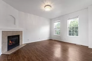 1682 Dogwood Ln, Hanover Park, IL 60133 - Photo 3