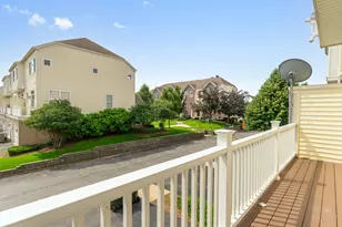 1682 Dogwood Ln, Hanover Park, IL 60133 - Photo 15