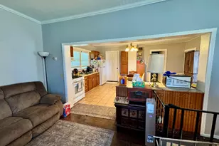 618 E St Paul St, Spring Valley, IL 61362 - Photo 11