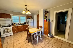 618 E St Paul St, Spring Valley, IL 61362 - Photo 9