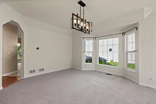 412 Reserve Dr, Crystal Lake, IL 60012 - Photo 9