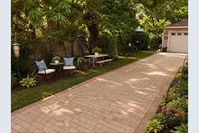 2176 N Westmoreland Drive, Palatine, IL 60074 - Photo 13