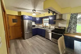 304 Mix St, Oregon, IL 61061 - Photo 9