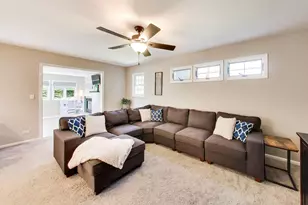 2789 Randall Ridge Dr, Elgin, IL 60124 - Photo 9