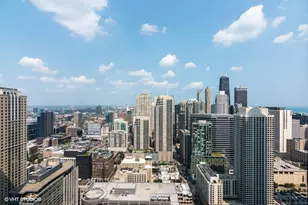 300 N State St, Chicago, IL 60654 - Photo 11